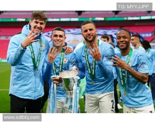 女王巡游与利兹联的激烈对决揭示英超赛季新篇章 女王巡游与利兹联的激烈对决揭示英超赛季新篇章