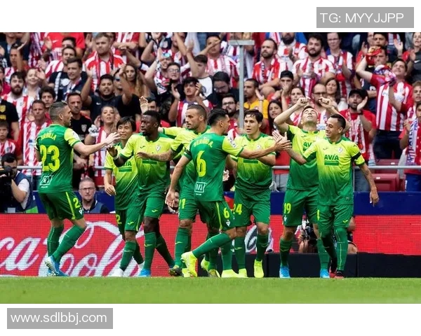 杰罗纳主场迎战埃瓦尔争夺西甲联赛宝贵积分之战