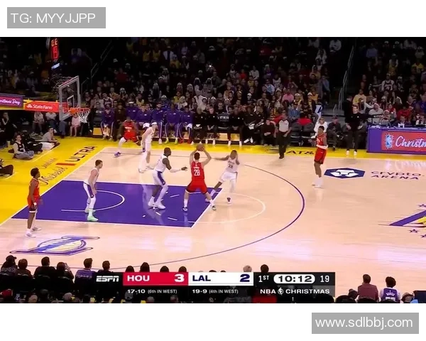 湖人队与火箭激战全场精彩集锦回顾与分析 湖人队与火箭激战全场精彩集锦回顾与分析