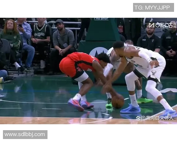 火箭队与雄鹿队2020年8月3日精彩对决在线直播回顾与分析