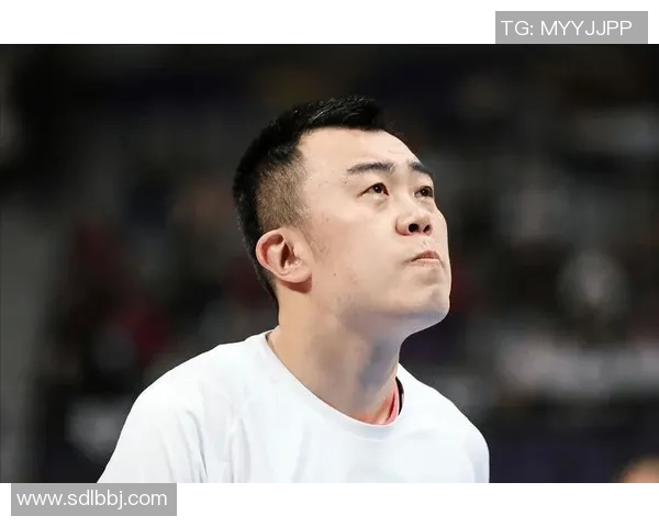 韩德君：从篮球新星到职业生涯巅峰的传奇之路与奋斗故事